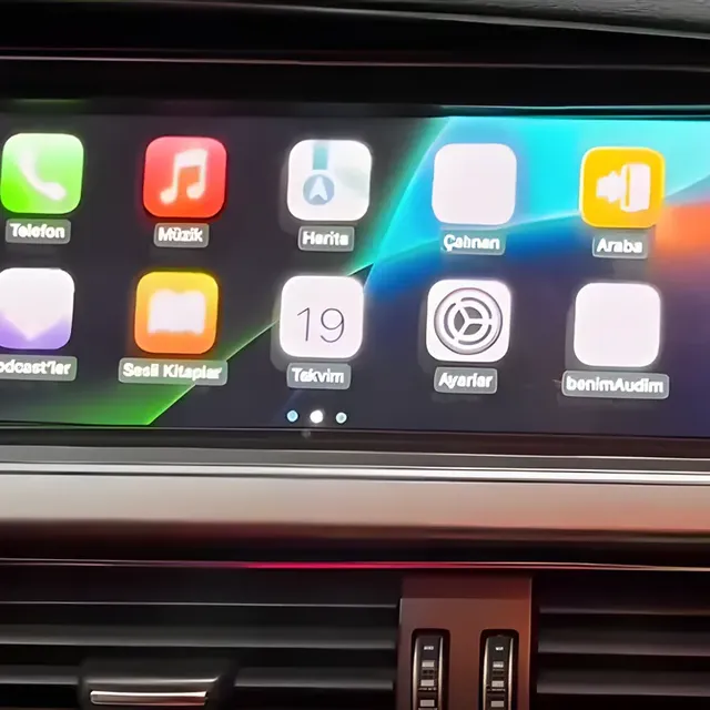 Detay: multimedya ekranında CarPlay simgeleri